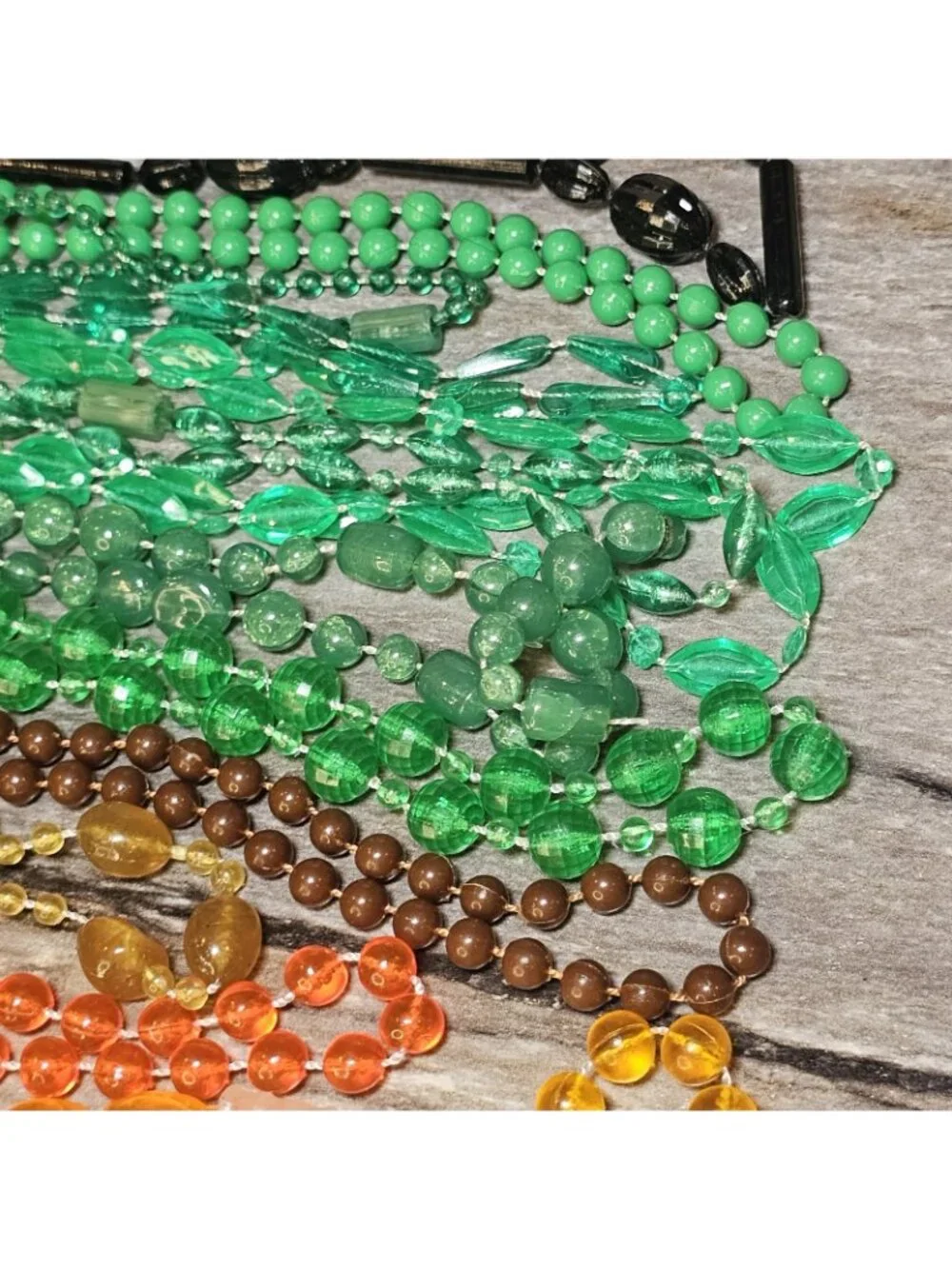 VTG Plastic Beaded Necklaces Lucite 60s 70s Doubloon Krewe Atlas 42 Pcs Rainbow